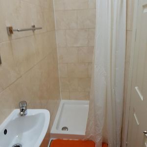 Twin Room Shower